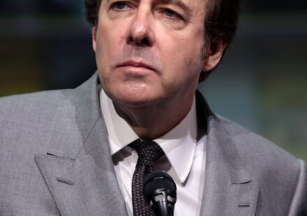 Jonathan Ross rarely seen son Harvey ties the knot with his long