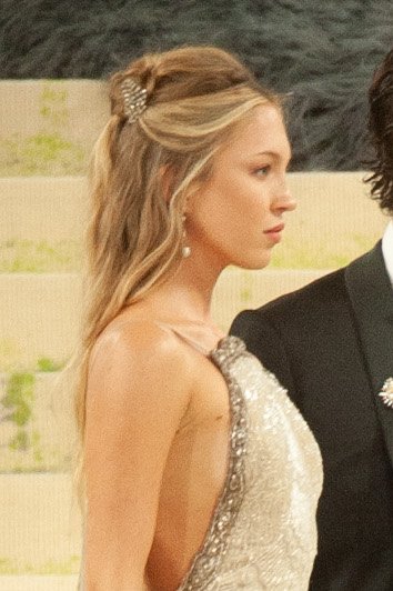Lila Moss Looks Just Like Model Mum Kate Moss on Sun-Soaked Beach Trip