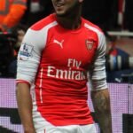 Theo Walcott wishes Arsenal signed Chelsea star