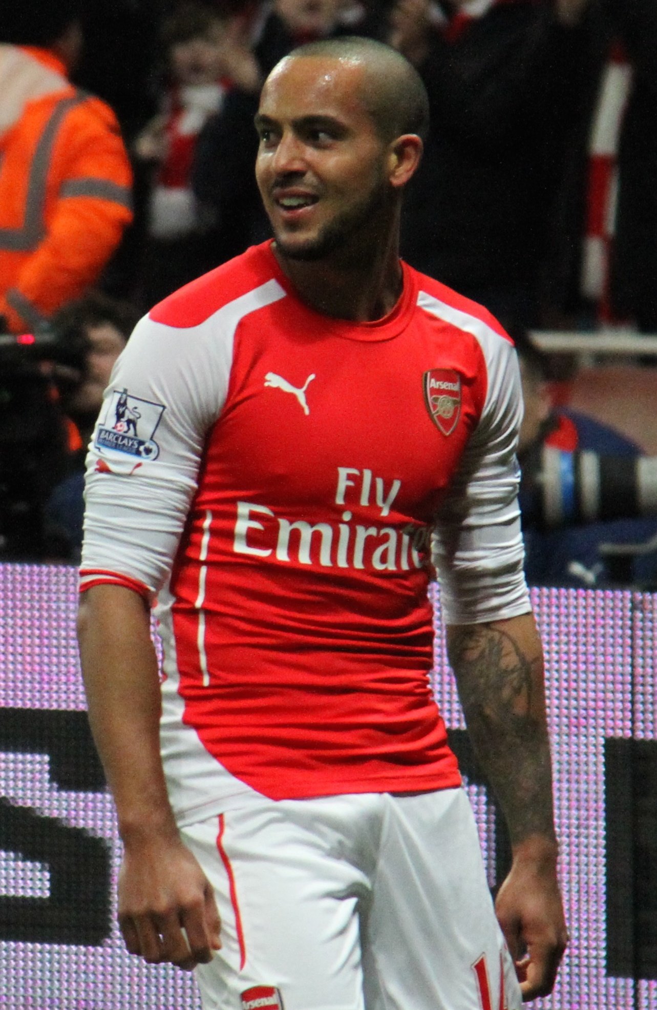 Theo Walcott wishes Arsenal signed Chelsea star