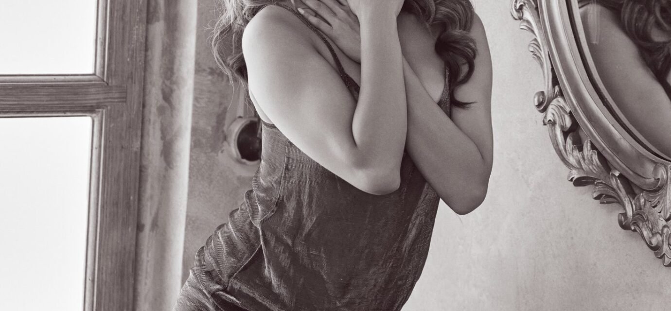Poonam Pandey Writes ‘Fifty Shades Of Me’ As She Serves A Dr